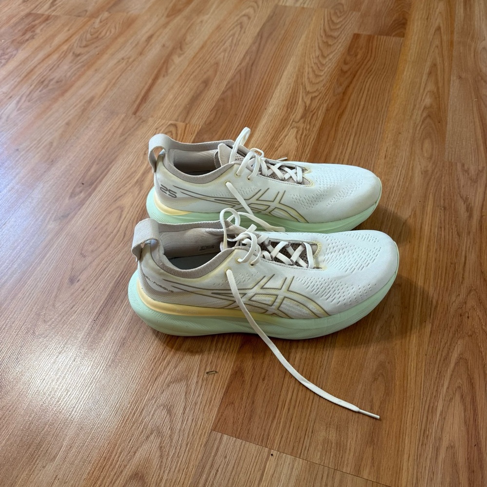 Asics White Sneakers with Textured Soles - Picture 5 of 6